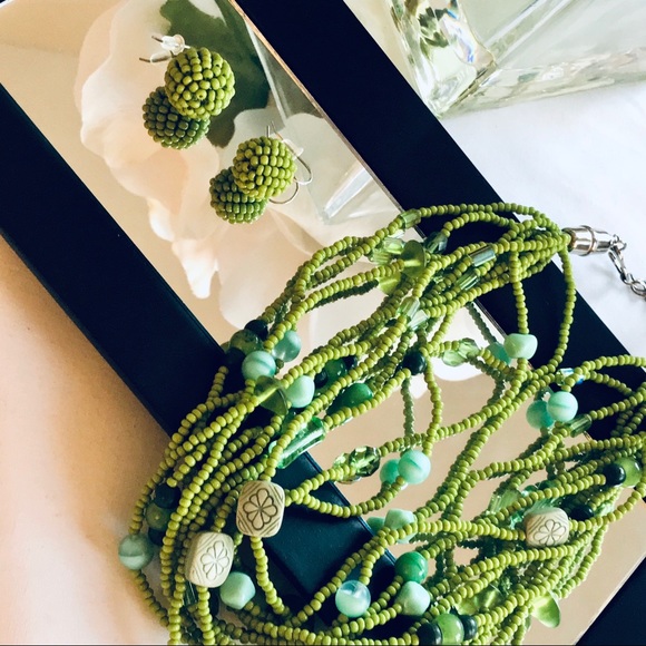 GIOVANNA CHANTAL Handmade Spiked Earrings - Green - Picture 5 of 8